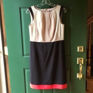 Ann Taylor Sz 6 sleeveless color lock dress